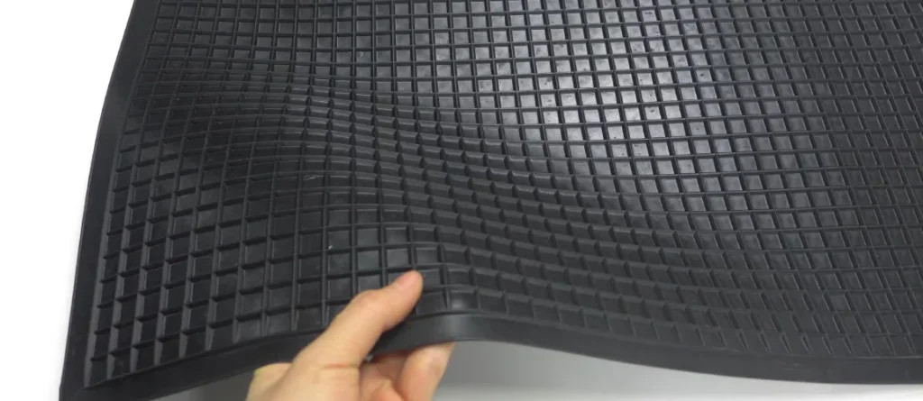 correct size rubber mat placed at home entrance door.