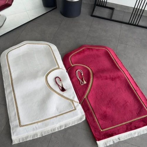 Prayer Mats Dubai available in modern and traditional styles with premium fabric and durability