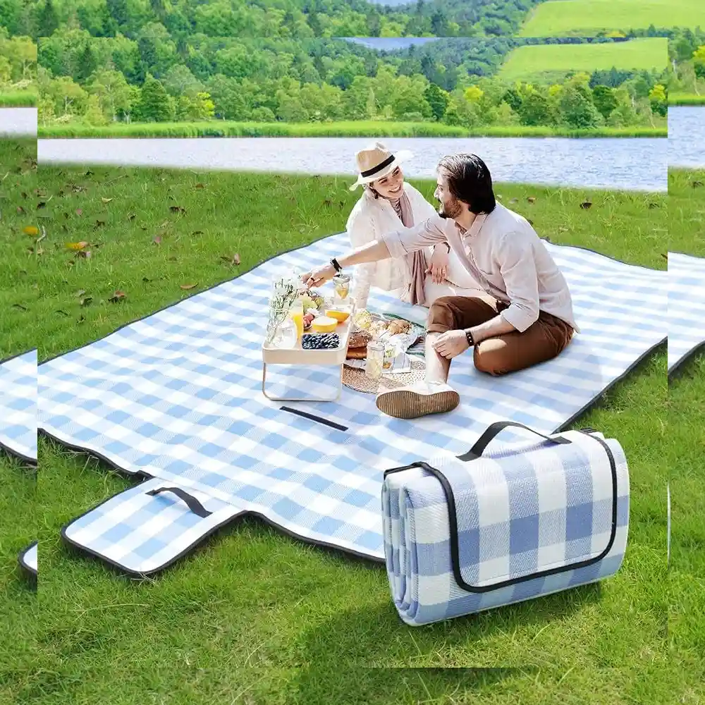 Stylish beach mats Dubai for beach holidays and outdoor gatherings